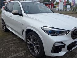 Mineralweiss metallic Gebraucht 2020 BMW X5 M50 Comfort Edition SUV | 61.990 € (Teuer)