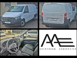 Weiß Gebraucht 2023 Mercedes Vito Van / Kleinbus | 22.590 €