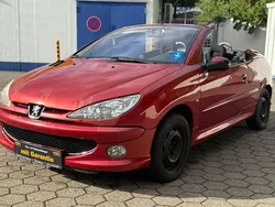 Rot Gebraucht 2003 Peugeot 206 CC Filou Cabrio | 2.600 € (Teuer)