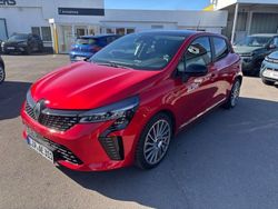 Rot Gebraucht 2024 Renault Clio V Evolution Limousine | 18.990 € (Fairer Preis)