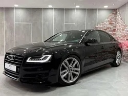 Brilllantschwarz uni Gebraucht 2017 Audi S8 plus Sport Limousine | 39.990 € (Fairer Preis)
