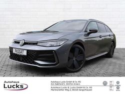 Diabasgrau metallic Neu 2025 VW Passat Style Kombi | 53.589 € (Etwas zu teuer)