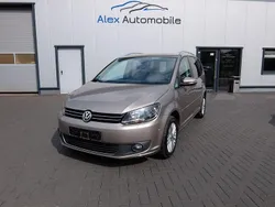 Beige Gebraucht 2015 VW Touran Cup Van / Kleinbus | 8.800 € (Teuer)
