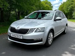 Brilliantsilber Gebraucht 2020 Skoda Octavia Ambition Kombi | 14.990 € (Guter Preis)