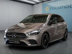 Grau Gebraucht 2024 Mercedes B250 Van / Kleinbus | 40.749 € (Fairer Preis)