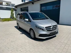 Silber Gebraucht 2019 Mercedes V220 Van / Kleinbus | 48.499 € (Teuer)