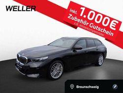 Carbonschwarz (schwarz) Gebraucht 2024 BMW 540 Comfort Edition Kombi | 74.990 €