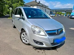 Silber Gebraucht 2009 Opel Zafira Van / Kleinbus | 5.500 € (Teuer)
