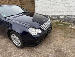Blau Gebraucht 2005 Mercedes C180 Coupé | 4.400 € (Fairer Preis)