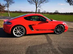 Rot Gebraucht 2023 Porsche Cayman Sport Coupé | 75.000 € (Fairer Preis)