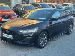 Schwarz Gebraucht 2024 Ford Focus ST-Line Kombi | 20.890 € (Guter Preis)