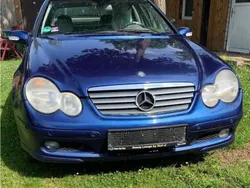 Blau Gebraucht 2004 Mercedes CL180 Coupé | 2.998 €
