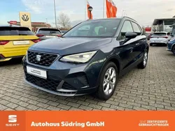 Magnetic grau Gebraucht 2023 Seat Arona FR SUV | 19.899 € (Fairer Preis)