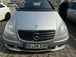 Gebraucht 2005 Mercedes 180 Elegance Limousine | 2.700 €