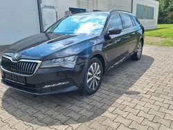 Schwarz Gebraucht 2023 Skoda Superb Ambition Kombi | 19.350 €