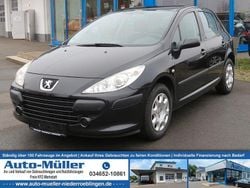 Schwarz Gebraucht 2008 Peugeot 307 Tendance Limousine | 3.450 € (Etwas zu teuer)