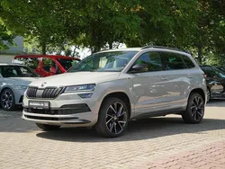Steelgrau Gebraucht 2020 Skoda Karoq SportLine SUV | 20.889 € (Fairer Preis)