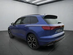 Blau Neu 2025 VW Touareg SUV | 87.199 € (Teuer)