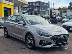 Grau Gebraucht 2024 Hyundai i30 Comfort Kombi | 18.350 € (Guter Preis)