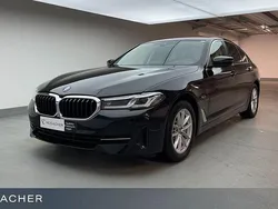 Saphirschwarz Gebraucht 2022 BMW 530e Sport Line Limousine | 34.919 € (Fairer Preis)