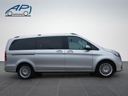 Brillantsilber metallic Gebraucht 2020 Mercedes V250 Edition Van / Kleinbus | 41.500 € (Fairer Preis)