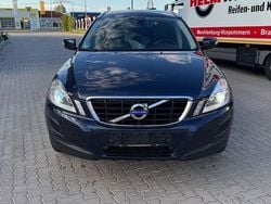 Blau Gebraucht 2012 Volvo XC60 Summum SUV | 8.999 € (Guter Preis)