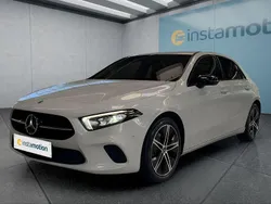 Weiß Gebraucht 2021 Mercedes A180 Limousine | 27.499 € (Etwas zu teuer)