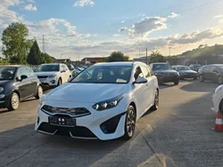 Weiß Gebraucht 2022 Kia Ceed Sportswagon Kombi | 16.390 €