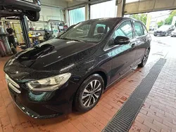 Schwarz Gebraucht 2021 Mercedes B200 Van / Kleinbus | 20.000 € (Guter Preis)
