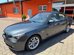 Platingrau metallic Gebraucht 2008 BMW 523 Limousine | 15.550 €