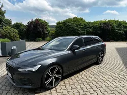 Grau Gebraucht 2019 Volvo V90 R-Design Kombi | 30.000 €