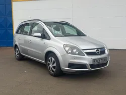 Silber Gebraucht 2005 Opel Zafira Edition Van / Kleinbus | 3.990 € (Etwas zu teuer)