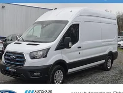 Weiß Gebraucht 2022 Ford E-Transit Trend Van | 37.979 € (Fairer Preis)