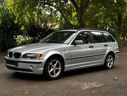 Silber Gebraucht 2001 BMW 318 Kombi | 999 €