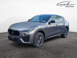 Grau Gebraucht 2022 Maserati Levante SUV | 69.900 € (Teuer)