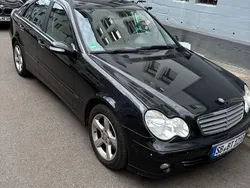 Schwarz Gebraucht 2005 Mercedes C200 Classic Limousine | 4.450 € (Fairer Preis)
