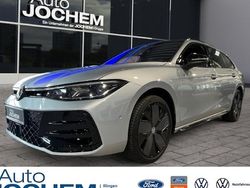Silber Gebraucht 2025 VW Passat R-line Kombi | 69.990 €