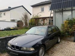 Schwarz Gebraucht 2000 BMW 528 Kombi | 999 € (Superpreis)
