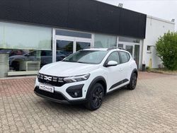 Weiß Gebraucht 2025 Dacia Sandero Expression Kleinwagen | 17.640 € (Guter Preis)