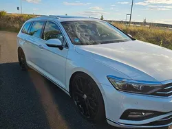 Weiß Gebraucht 2020 VW Passat Elegance Kombi | 27.500 € (Fairer Preis)