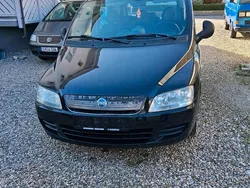Schwarz Gebraucht 2006 Fiat Multipla Van / Kleinbus | 1.890 €