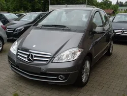 Grau Gebraucht 2009 Mercedes A170 Elegance Van / Kleinbus | 7.990 € (Etwas zu teuer)