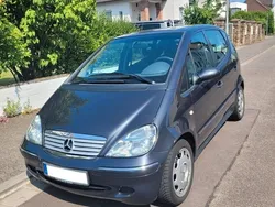 Schwarz Gebraucht 2002 Mercedes A140 Avantgarde Van / Kleinbus | 3.200 € (Etwas zu teuer)