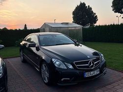 Schwarz Gebraucht 2010 Mercedes E350 Coupé | 10.500 € (Fairer Preis)