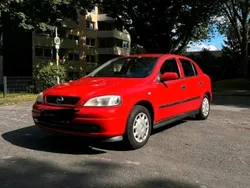 Rot Gebraucht 2002 Opel Astra Limousine | 1.200 € (Guter Preis)