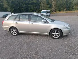 Grau Gebraucht 2005 Toyota Avensis Kombi | 2.900 € (Fairer Preis)