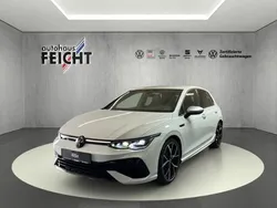 Weiß (pure white) Gebraucht 2023 VW Golf VIII R Limousine | 39.480 € (Fairer Preis)
