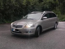 Grau Gebraucht 2006 Toyota Avensis T2 Kombi | 2.900 € (Etwas zu teuer)