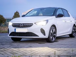 Weiß Gebraucht 2022 Opel Corsa-e Elegance Kleinwagen | 17.900 € (Fairer Preis)