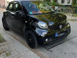 Schwarz Gebraucht 2015 Smart ForFour Kleinwagen | 8.700 € (Teuer)